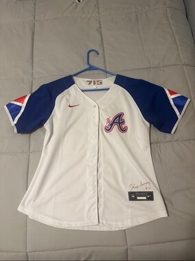 Nike Women's Large Atlanta Braves Jersey - City Connect